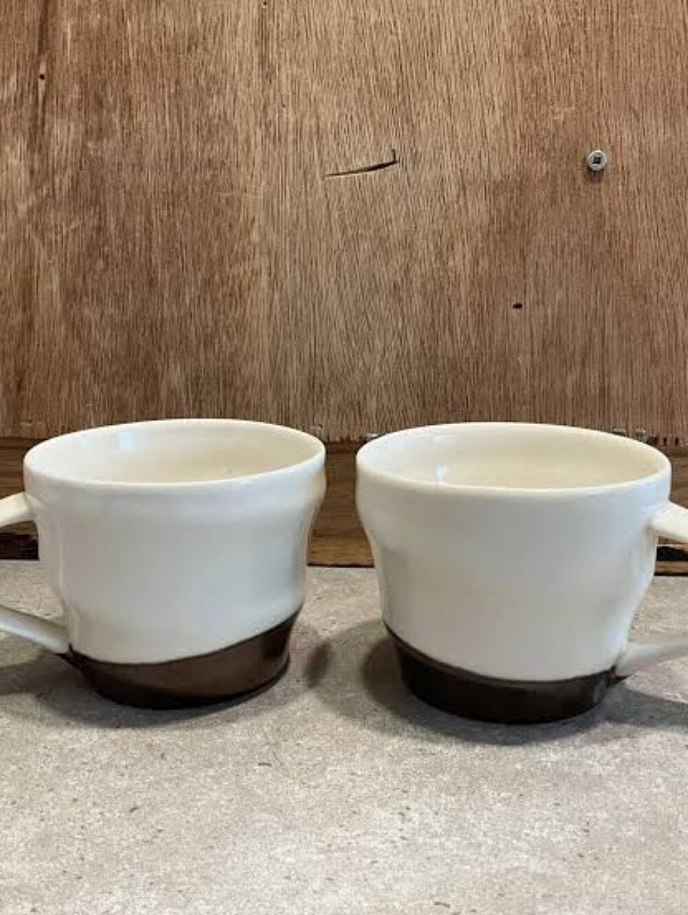 Vintage Y2K Two-Tone Cream and Dark Brown Ceramic Mugs Swirl Pair - Picture 2 of 5